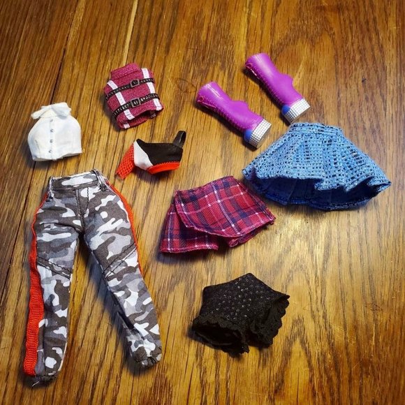LOL Doll Clothes 9 pieces - Picture 1 of 1